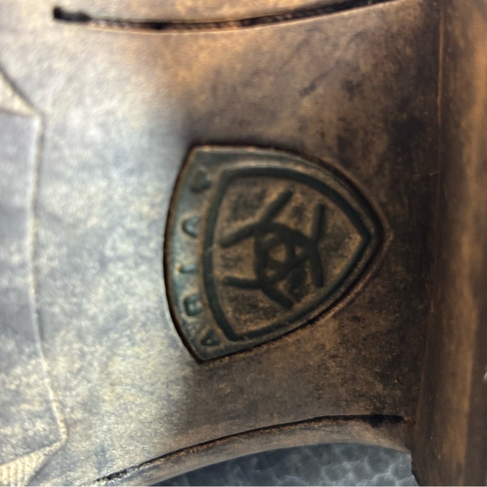 ARIAT Sz 9EE 4LR Black Leather Cowboy Boots with Contrasting Stitching - Picture 13 of 14